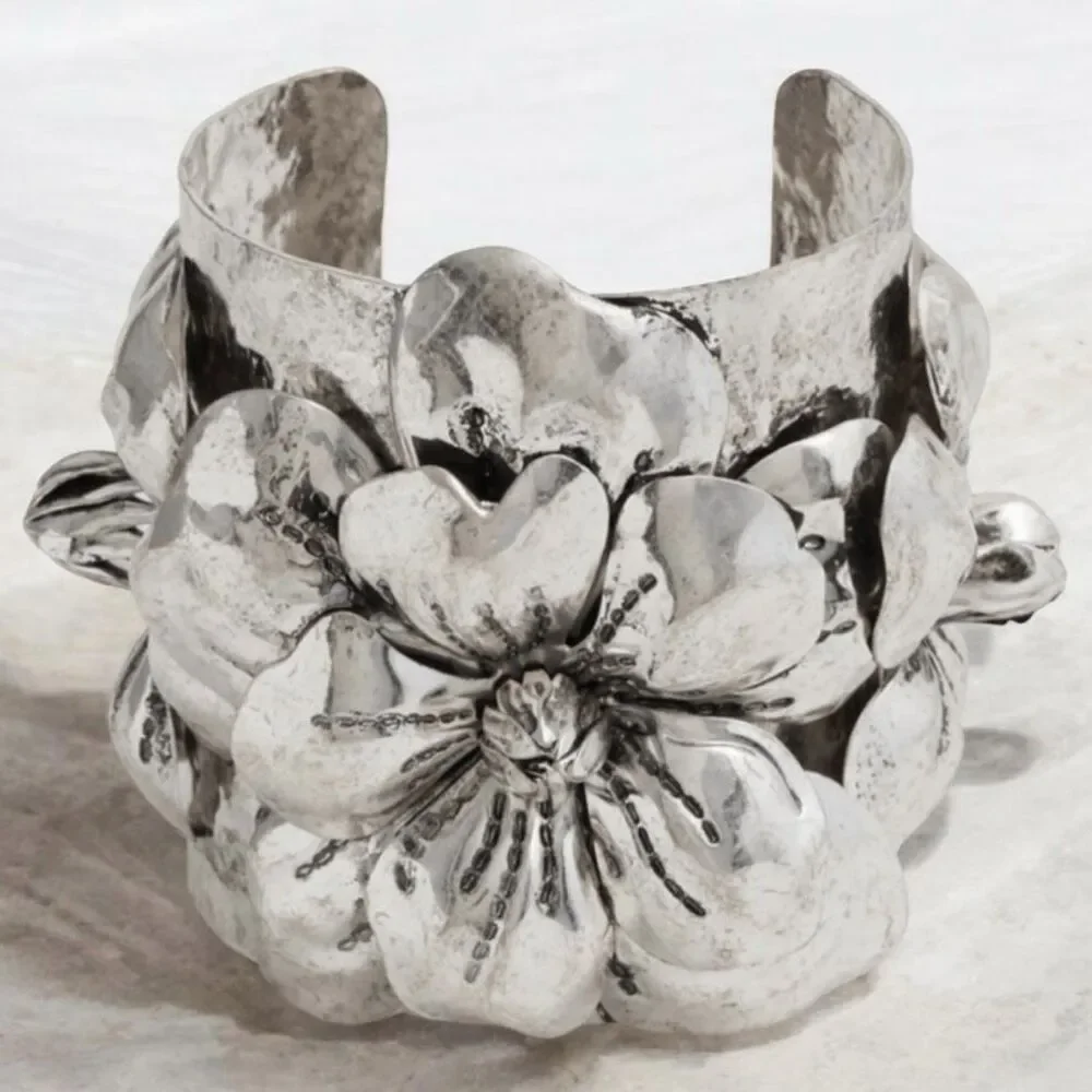 New Gorgeous Piper K Silver Bold Floral Big Flower Wide Cuff Statement Bracelet